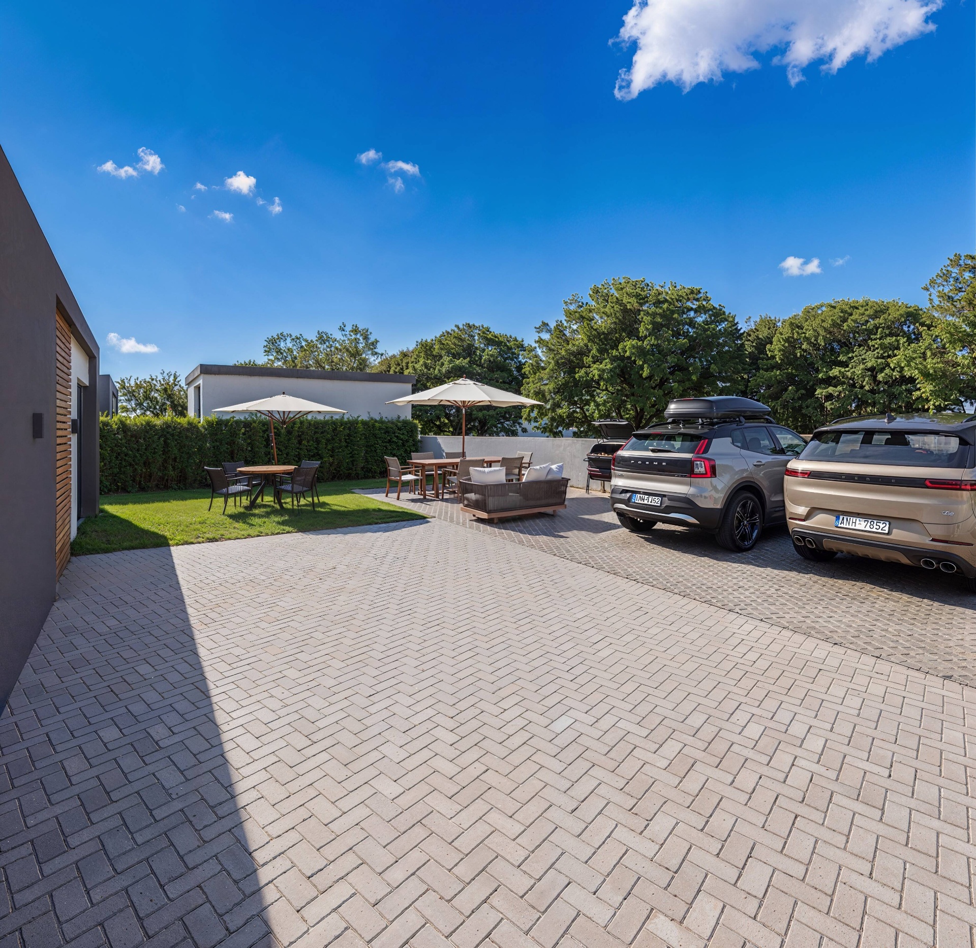 Moradia T3 — estacionamento exterior